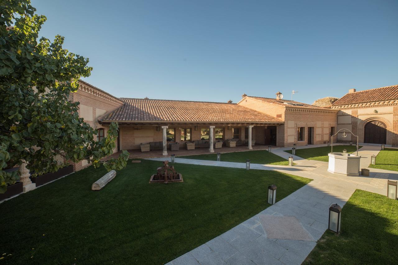 Posada Isabel De Castilla Madrigal de las Altas Torres Zewnętrze zdjęcie